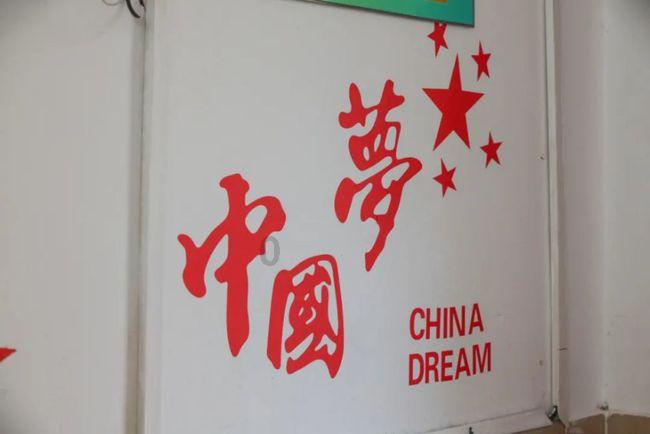 相扑选手大跳跃