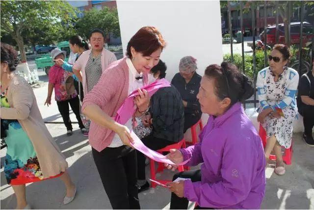 李理参加市五届人大三次会议东胜区代表团审议